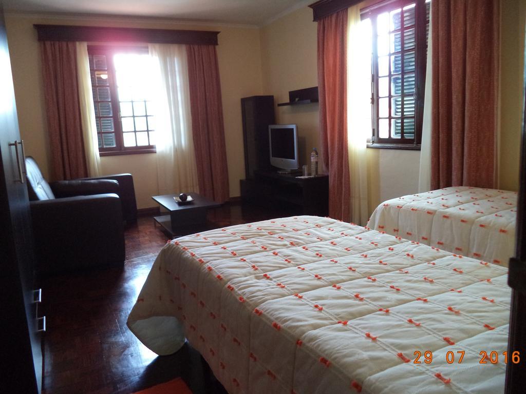 圣达塞拉 Hospedagem Casa Do Largo酒店 外观 照片